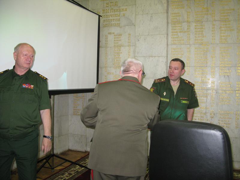 ВРУЧЕНИЕ ПРЕМИЙ ПРЕПОДАВАТЕЛЯМ ВОЕННОГО УНИВЕРСИТЕТА МО РФ.