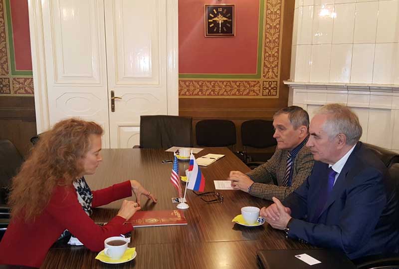 В ИНТЕРЕСАХ РАЗВИТИЯ МЕЖДУНАРОДНОГО СОТРУДНИЧЕСТВА