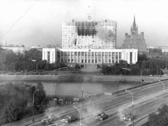 Дом Советов, 4 октября 1993 года. Фото: Википедия/Газета "Дуэль"