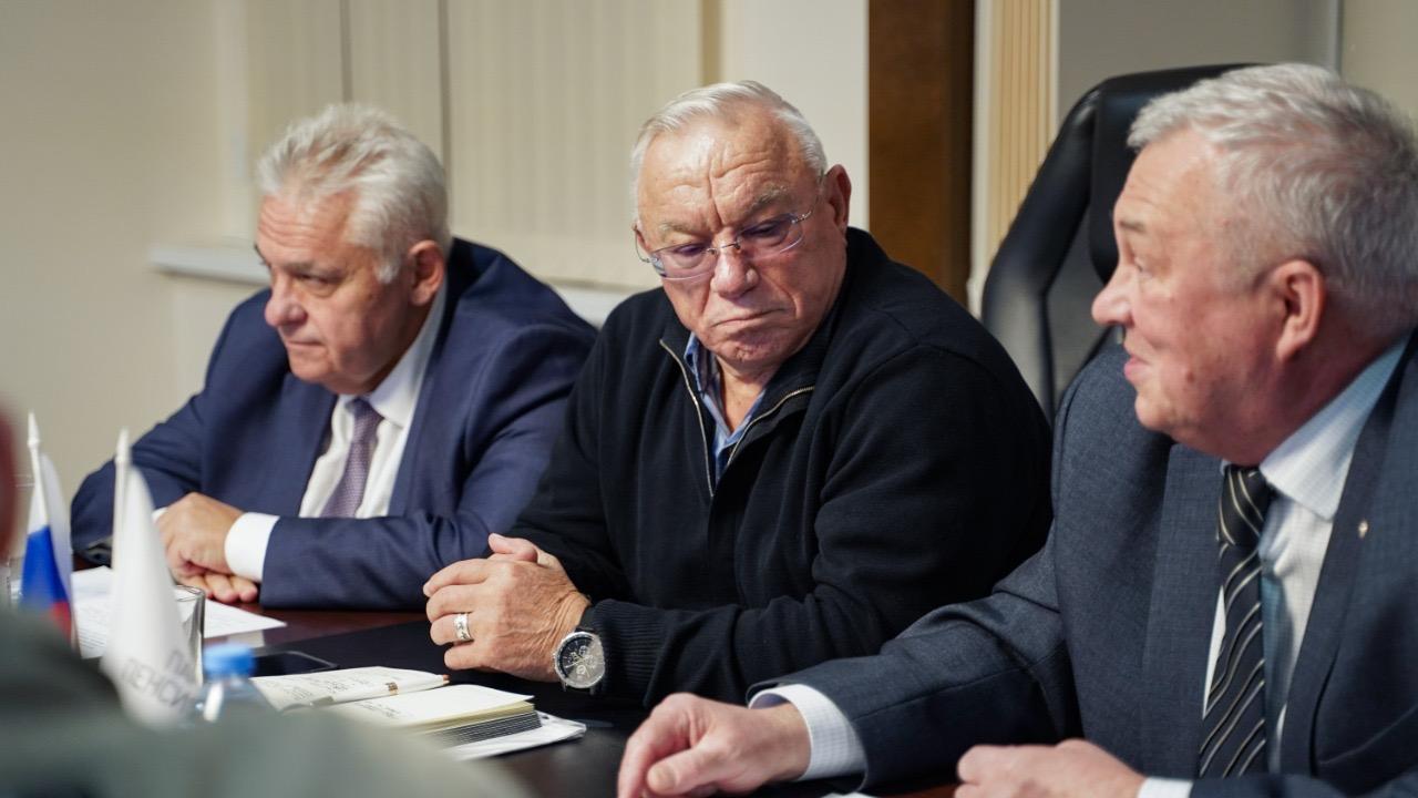 Мудрость старшего поколения обязана не допустить катаклизмов